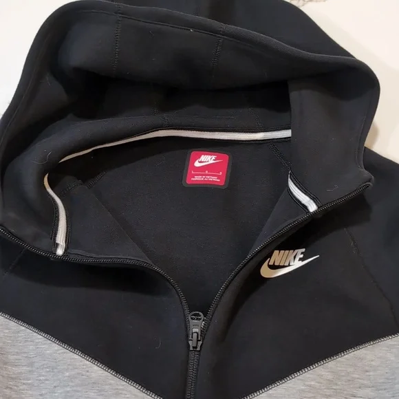 Youth Large Nike Tech Hoodie - Picture 2 of 5